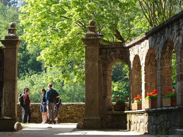 Visite guidée de Notre Dame d'Ay