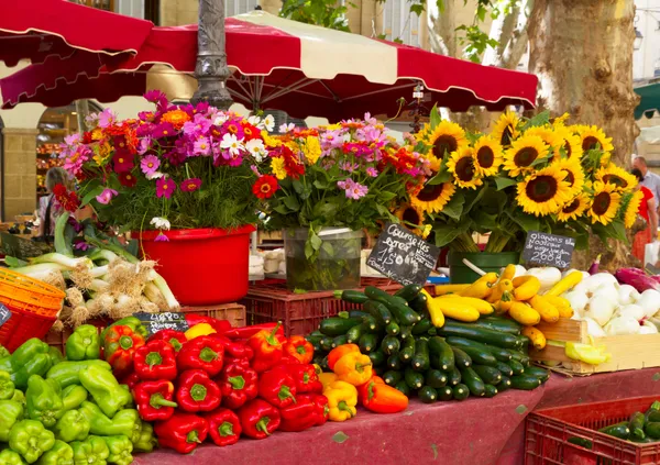 Marché hebdomadaire de Aimargues