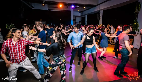 Cours de Rock 4 Temps Moderne à Lyon