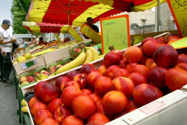 Marché de Peaugres