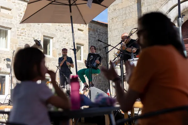 St Bonnet le show #4-Concert Tiger Lily