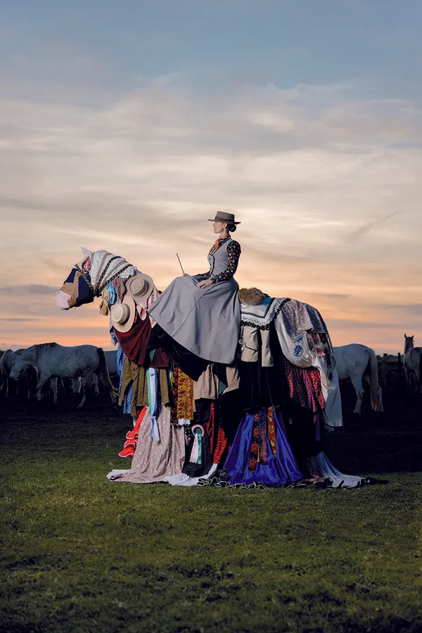 Amazones ! Cavalières et icônes de mode.