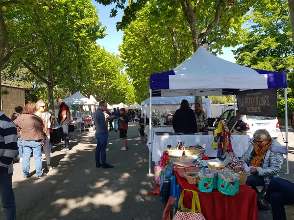 Marché Artisanal et Provençal
