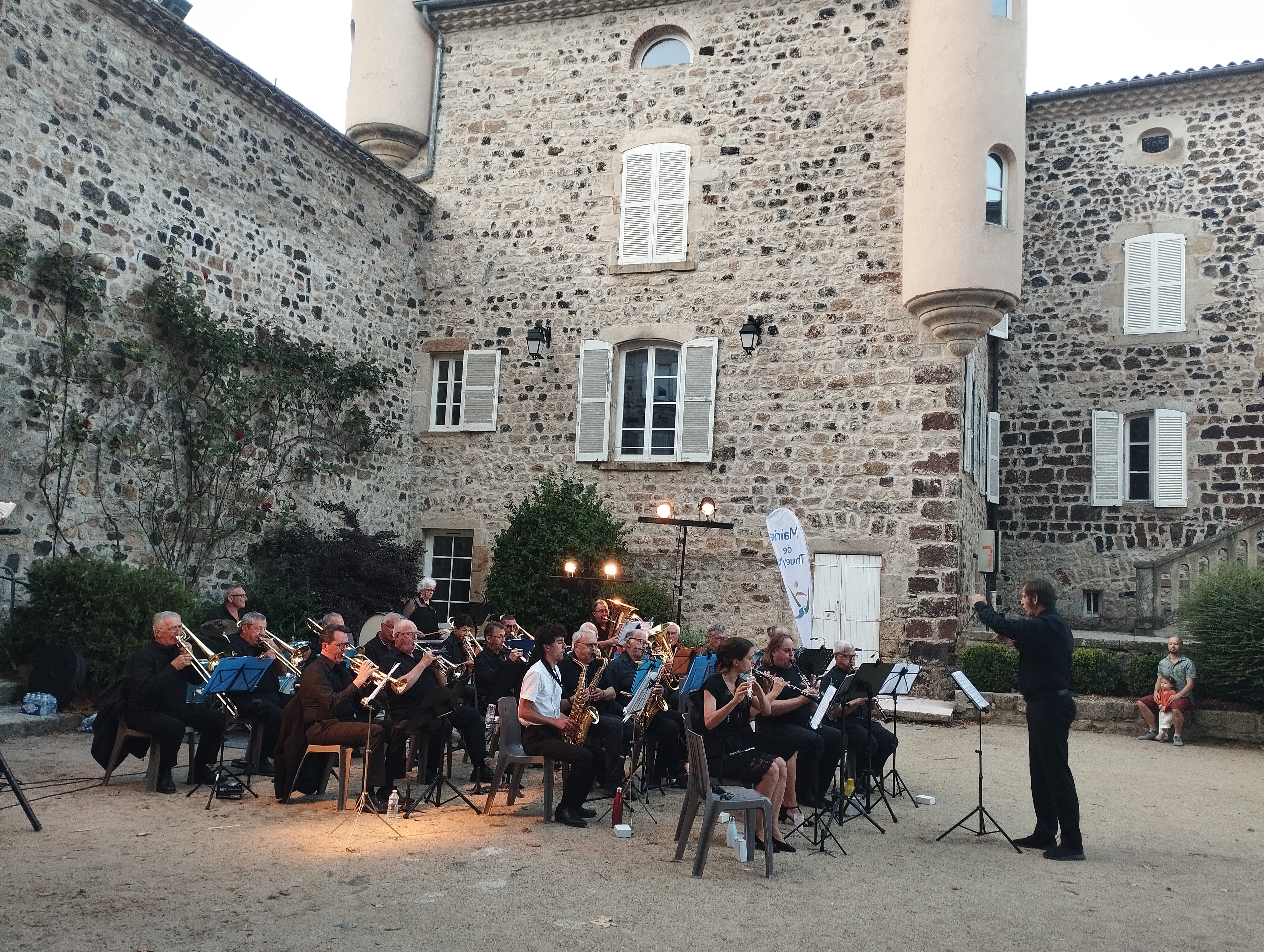 Les vendredis du château : Concert orchestre d'harmonie Aubenas-Vals