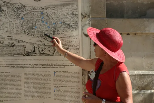 Visite guidée "L'Arc de Germanicus et la cathédrale"