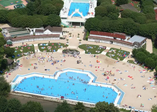 La Plage fait son cinéma (visite guidée 2026)