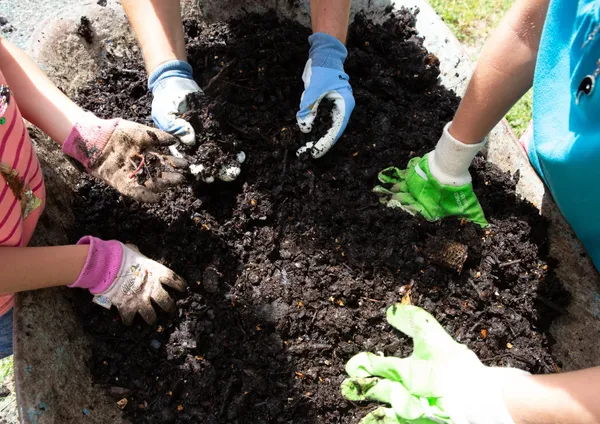 Distribution de compost - Tournon