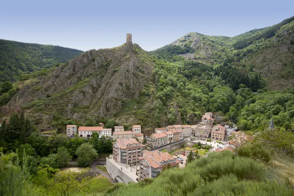 Visite guidée du village de Saint-Laurent-les-Bains-Laval-d'Aurelle