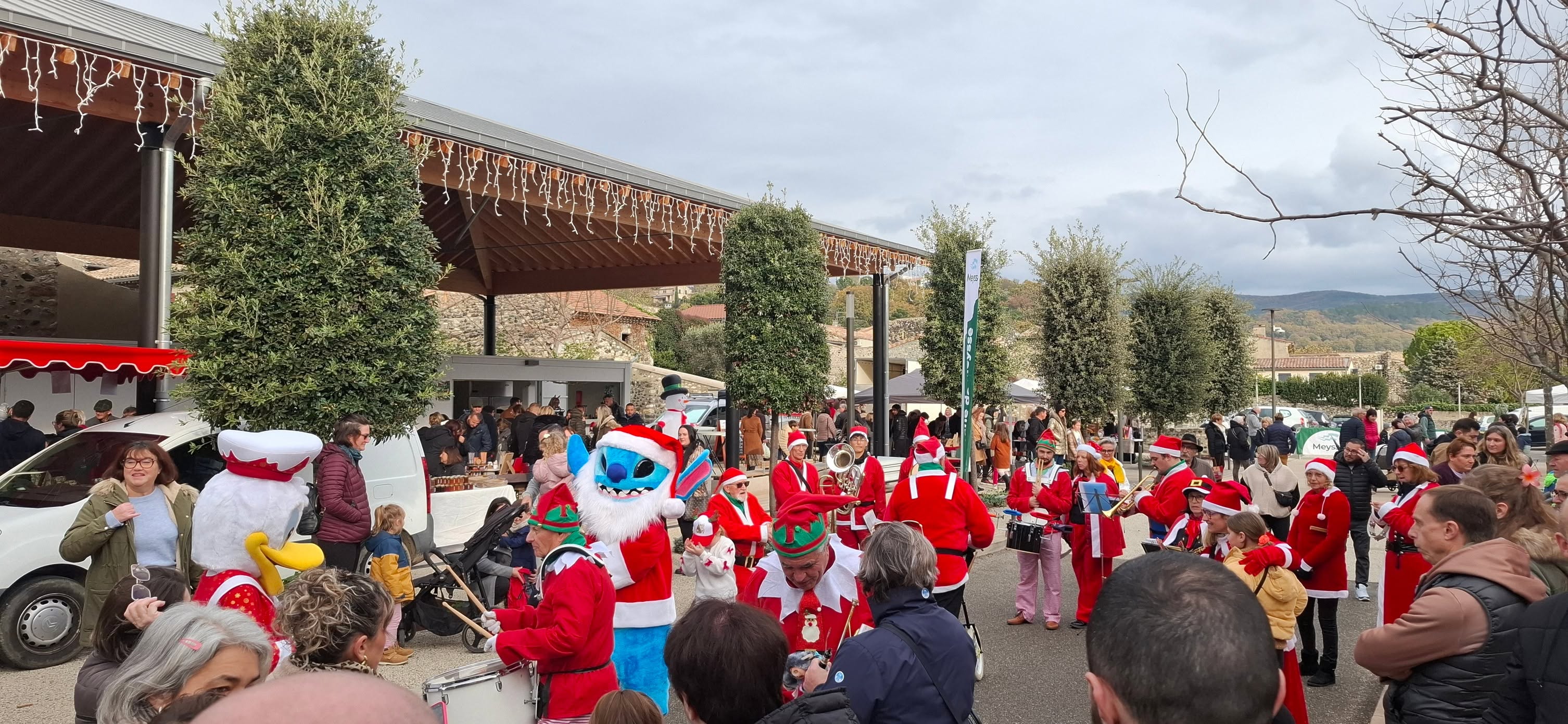 Noël s'invite au marché
