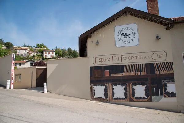COMPLET - De l'industrie du cuir au luxe à Annonay