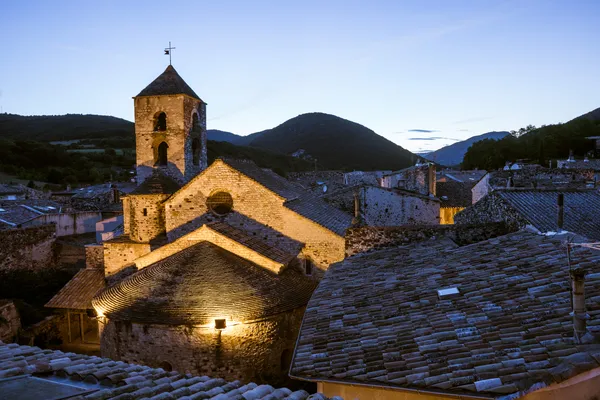 Visite à la lampe torche de l'ancienne église de Meysse