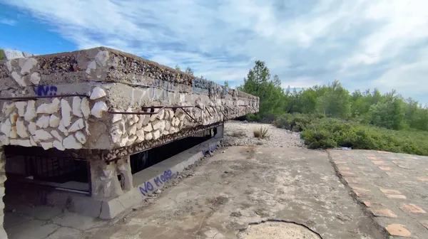 Histoire et paysages : exploration des vestiges militaires de Martigues
