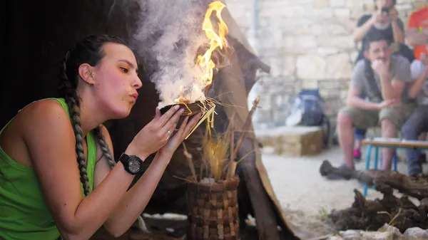 Animations Préhistoire au mois de mai à l'Aven d'Orgnac