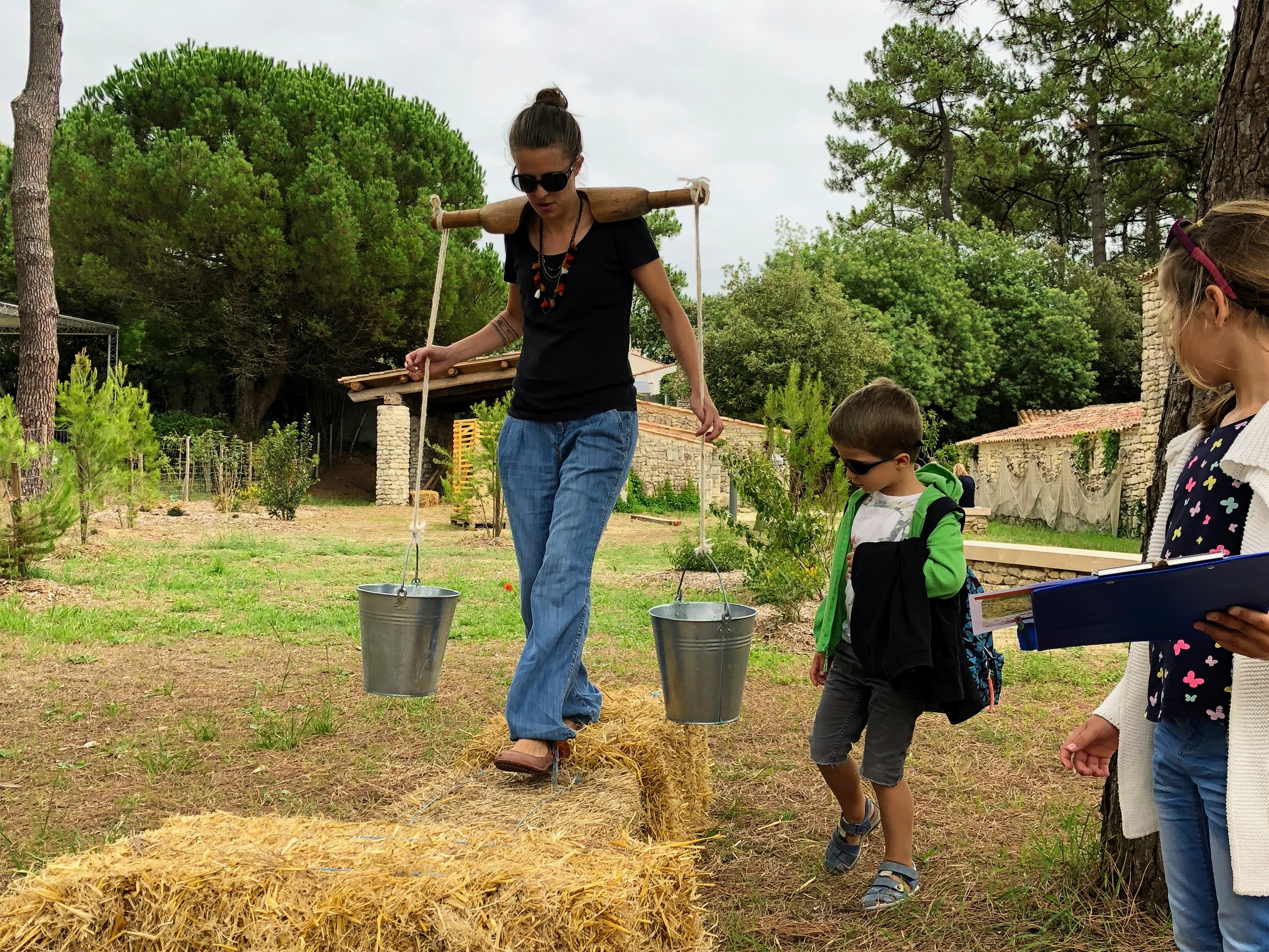 Chasse au trésor 7-12 ans : Le village enseveli
