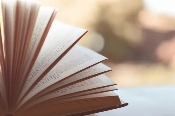 Partir en livre "La tournée des héros" à Vals-les-Bains : La Valse des héros