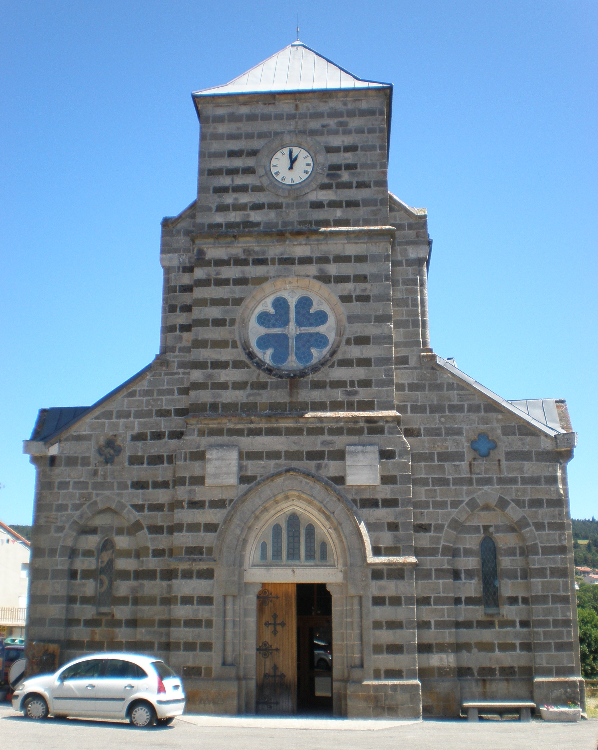 Visite guidée du village de St Etienne de Lugdarès avec Elodie Blanc