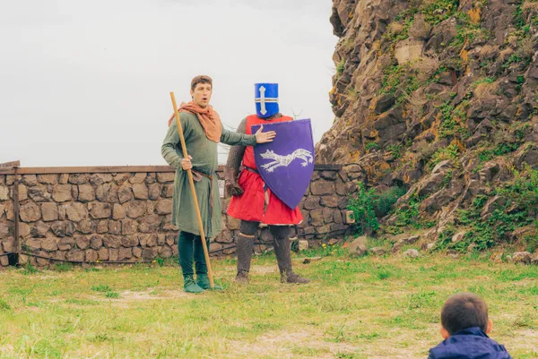 Combats médiévaux au château