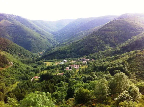 Visite guidée du village du Roux avec Elodie Blanc