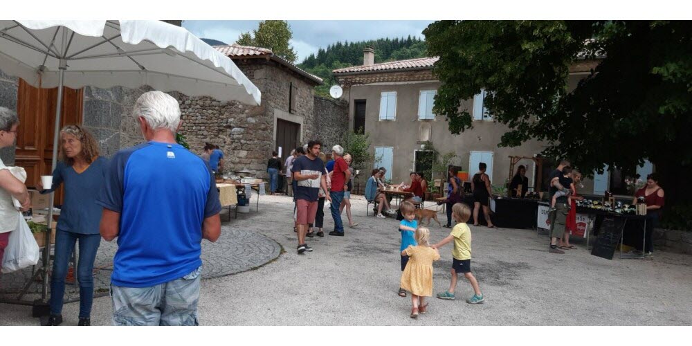 Marché nocturne des producteurs et artisans locaux : "Les Jeudis de la Vallée"